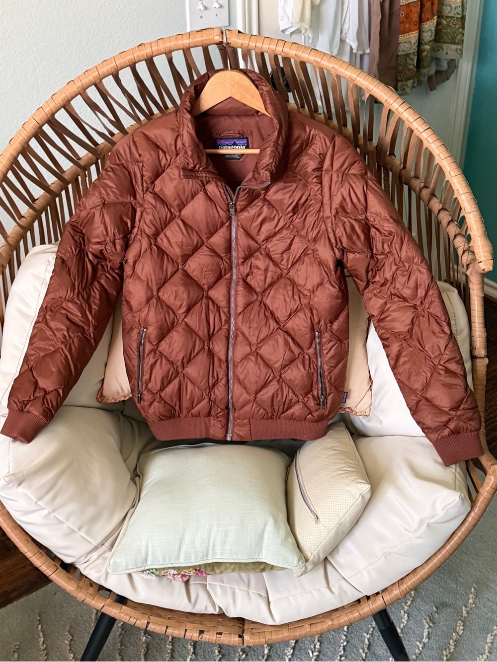 Patagonia Women’s Prow Bomber Jacket – Moccasin Brown – Size Medium – EUC - Picture 3 of 14